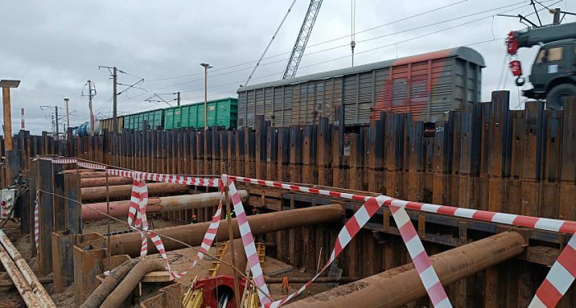    В Кирове начали монтировать каркас тоннеля под Транссибирской магистралью