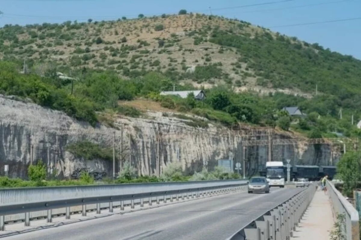    На мосту через реку Черную в Севастополе введут реверсивное движение