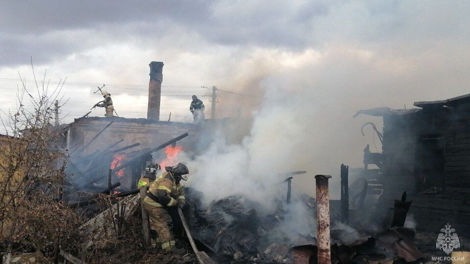    Пожар в Рубцовске. Источник: t.me/mchs_altkray