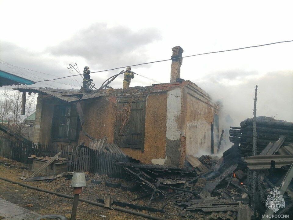    Пожар в Рубцовске. Источник: t.me/mchs_altkray
