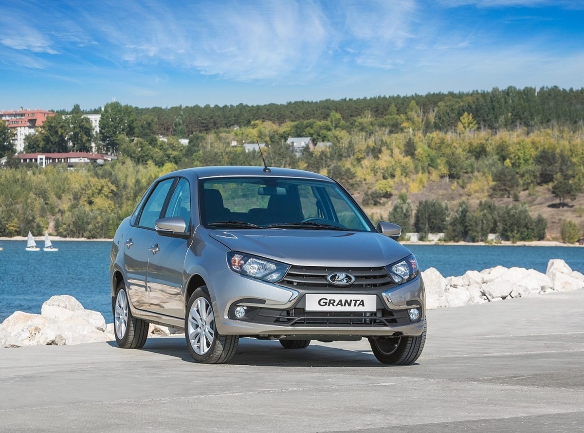    LADA Granta. Фото АвтоВАЗ