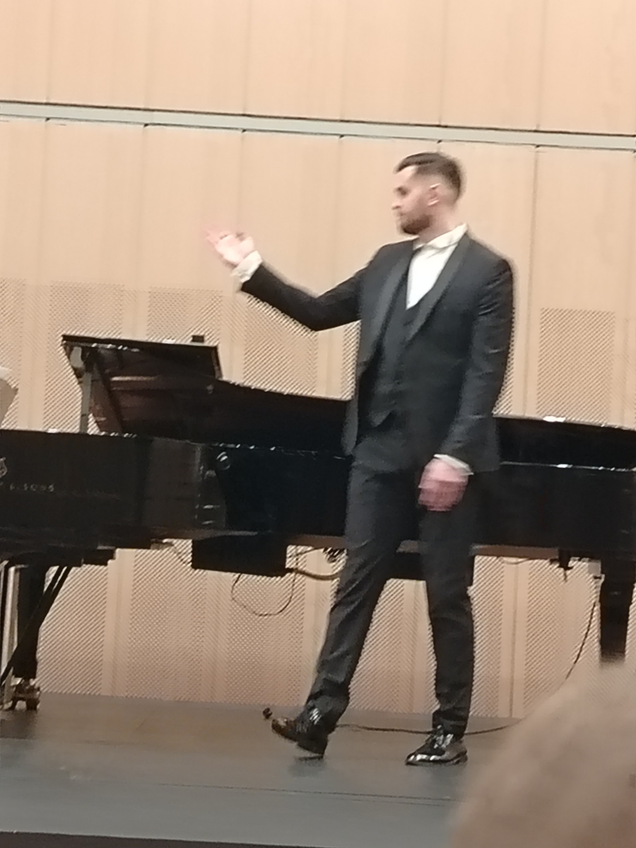 Владислав Михайлов