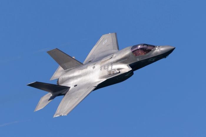 Обложка © Shutterstock / FOTODOM / ranchorunner