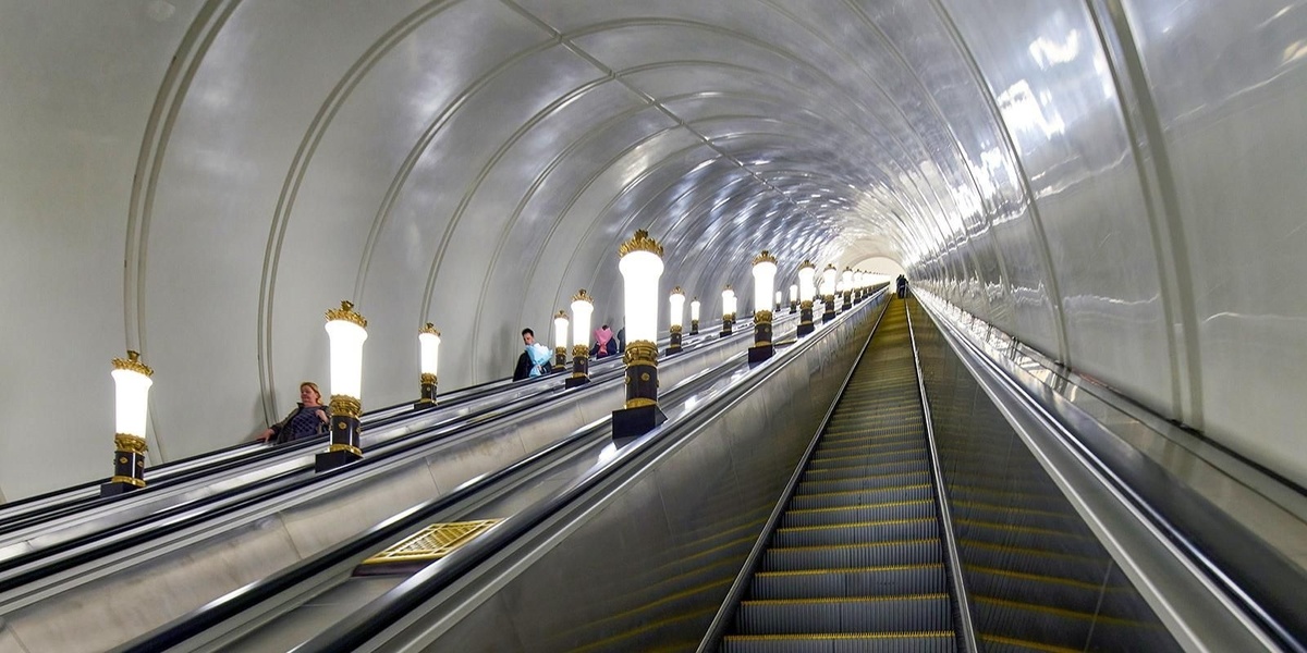 📷 1.1: «Рижская» — восстановленный наклон.