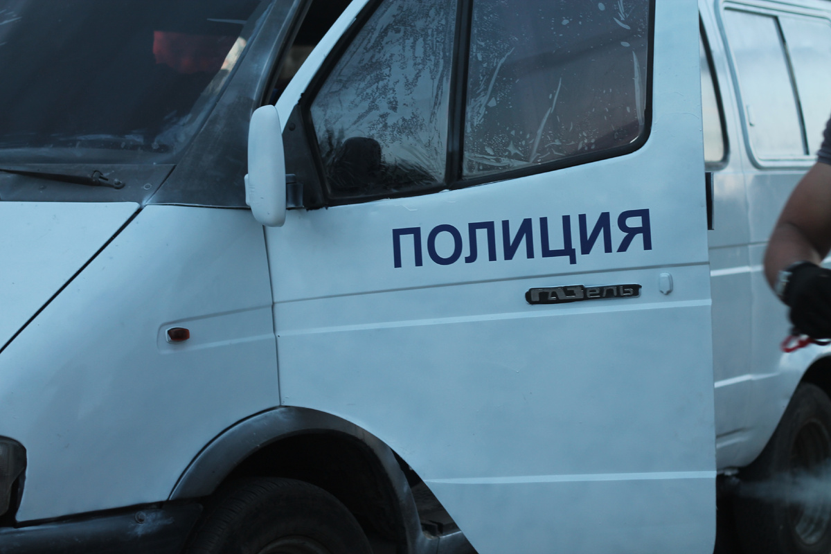 Полицию в дом вызвали соседи семьи. Фото: Виктория МИНАЕВА.