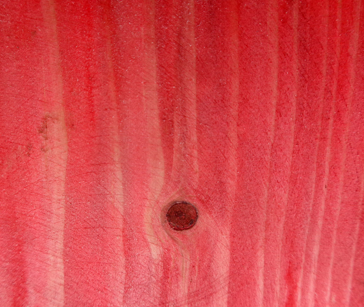 Красная акриловая краска 