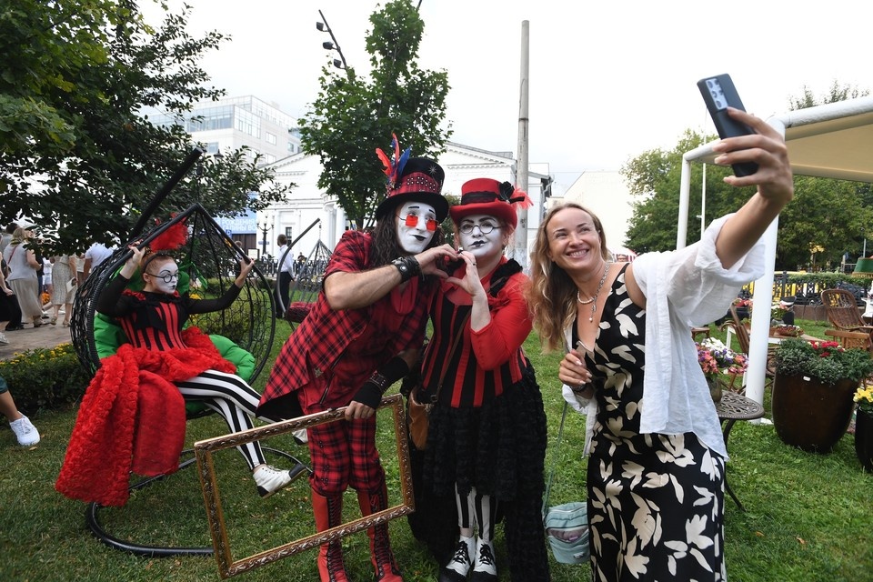    ВЦИОМ: 88% опрошенных москвичей посещали культурные мероприятия за последний год Михаил ФРОЛОВ