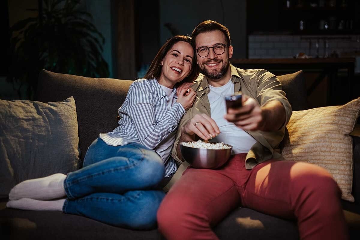 Историческое кино — это возможность узнать больше о разных эпохах, событиях и людях. Источник: Zamrznuti tonovi / Shutterstock / FOTODOM📷
