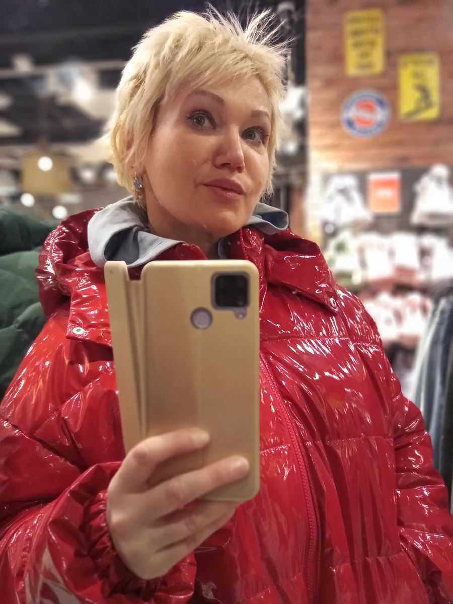 Куртка моя (2021) от оригинального House. Которую я пыталась продать на Авито за 2000, и слава богу, что не продала!