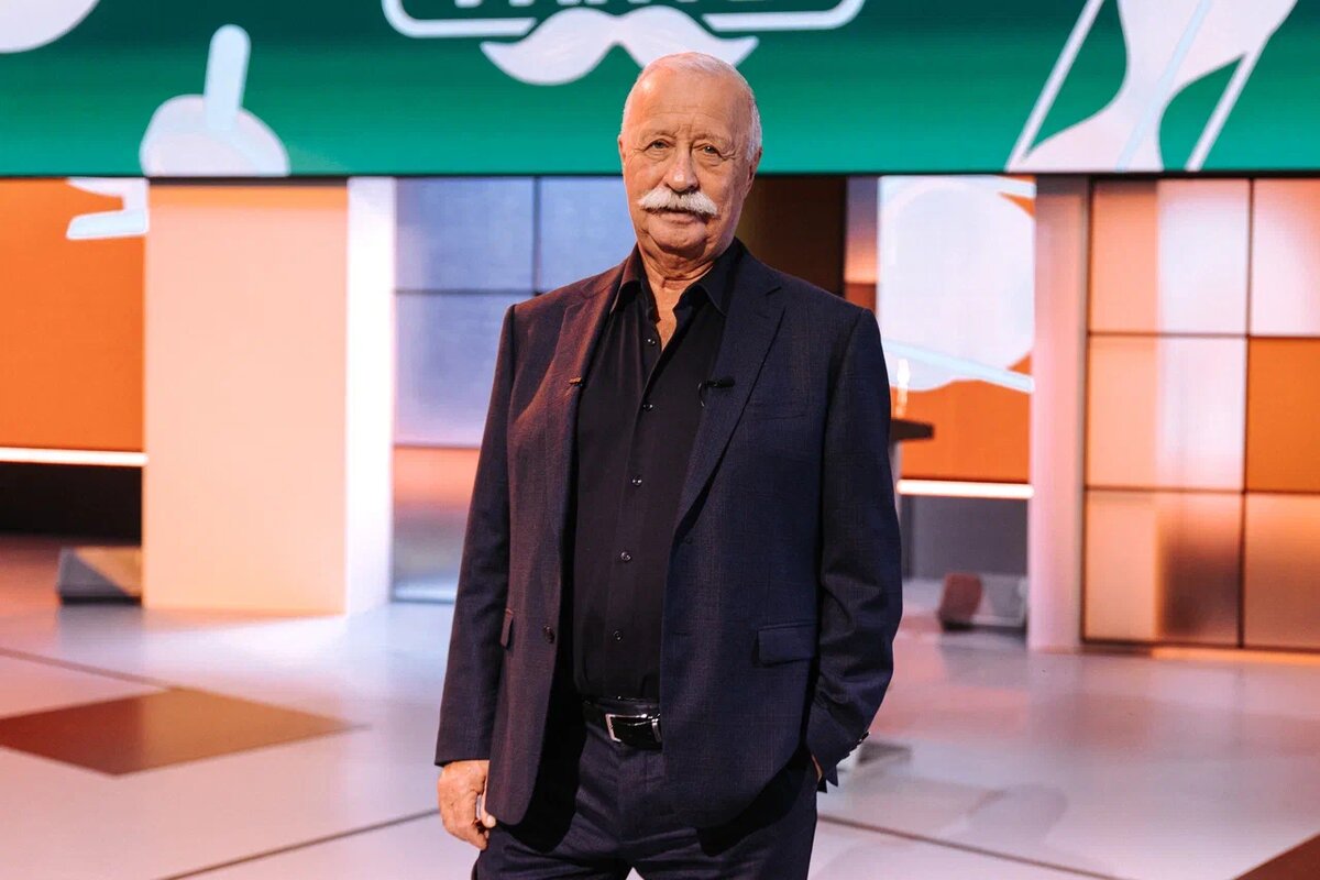 Леонид Якубович запускает шоу «Усатые факты». Фото: телеканал СТС