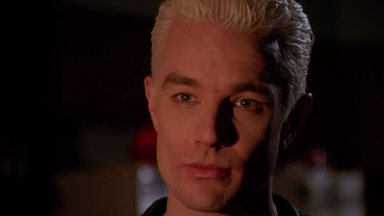    Кадр из телесериала «Баффи - истребительница вампиров», реж. Дэвид Фьюри, Дэвид Соломон, Брюс Сет Грин, Джосс Уидон, Марти Ноксон, 1997г