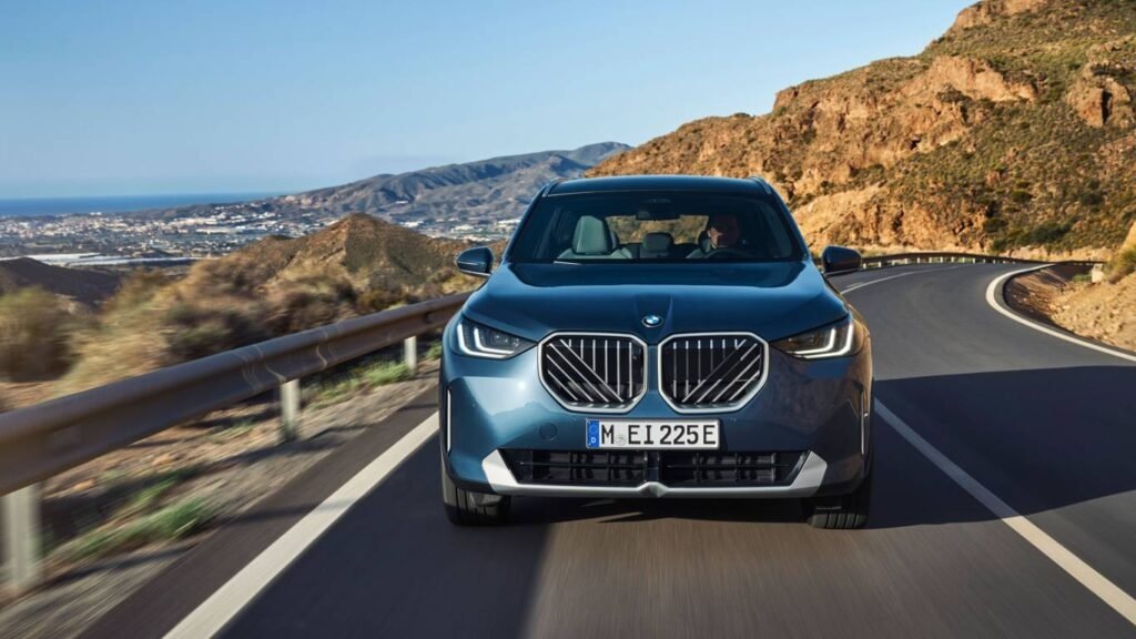    BMW X3 не справился с «лосиным тестом» (источник изображения) News Express Team