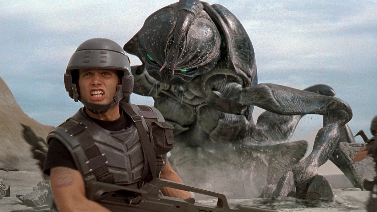 Кадр из фильма "Звёздный десант" (1997)