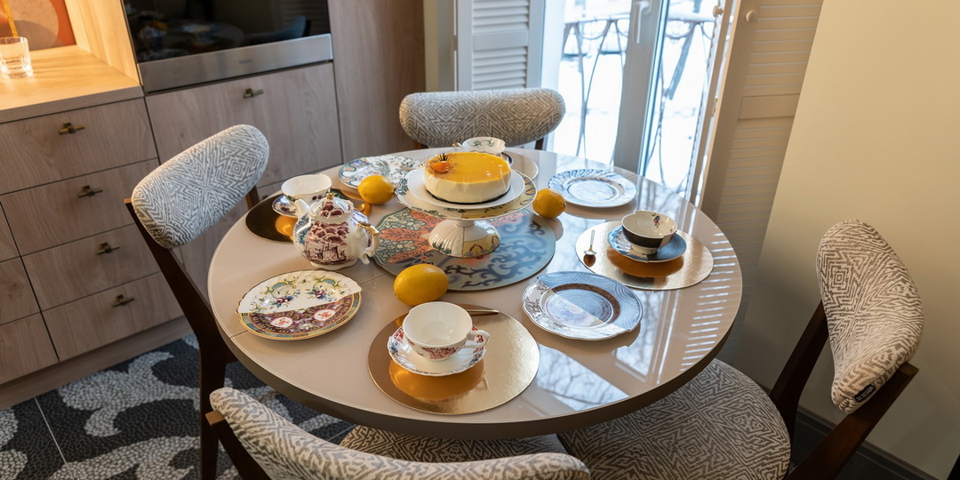 Маленькая и уютная кухня от «Квартирного вопроса»: не совсем в моем стиле, но очень симпатичная переделка