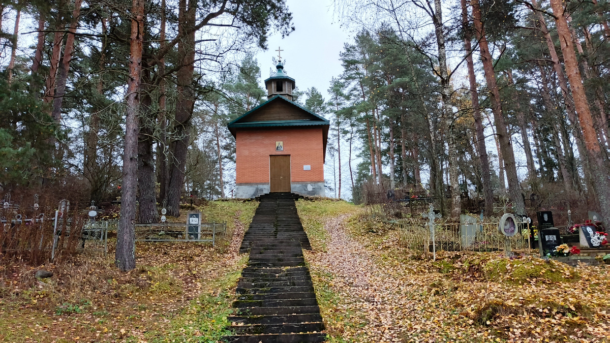 Церковь святого преподобного Нила Столобенского в деревне Опеченский Рядок