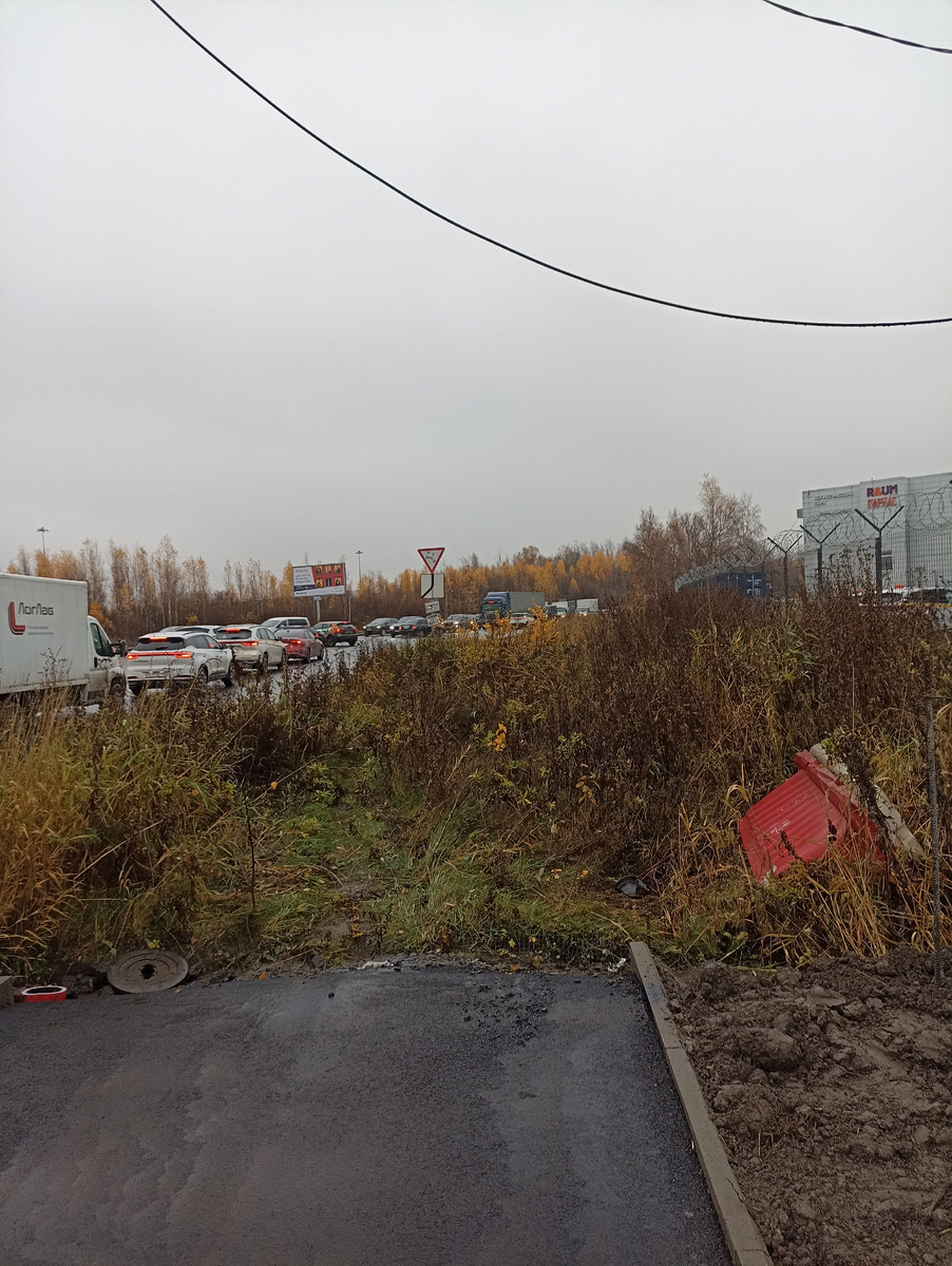 Пока здесь кончается тротуар