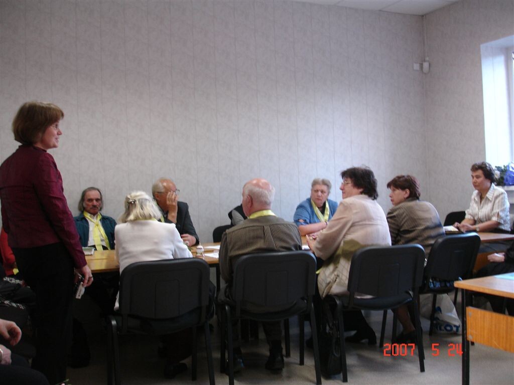 Из приглашенных мною было только трое, и выступает как раз моя подруга