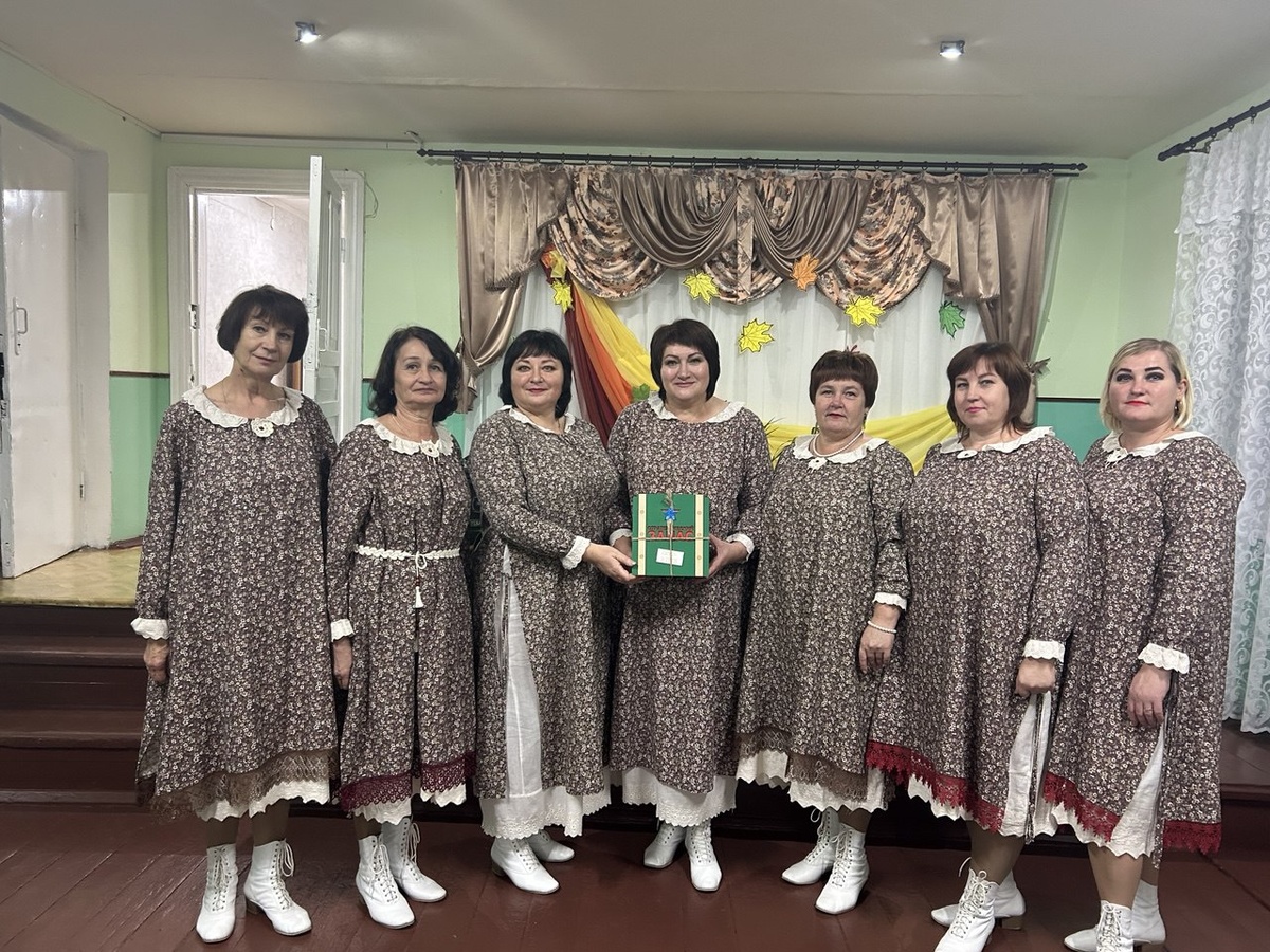 Участие в благотворительном концерте  "Вместе мы - сила". Вокальная группа "Таволга" 