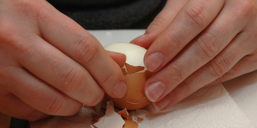 Холодная сварка из скорлупы: дедовский способ, который крепче покупных смесей