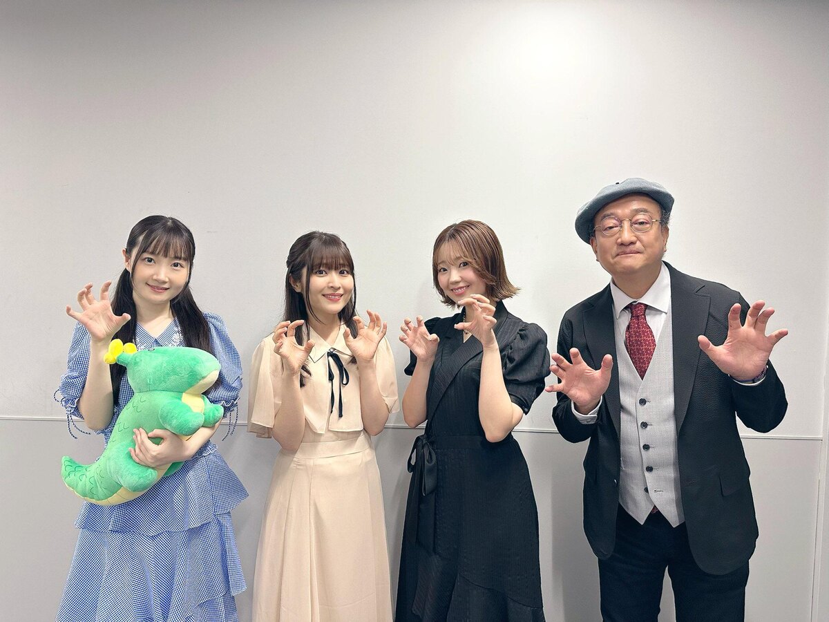 Мария Наганава (Канна), Юки Кувахара (Тору), Юки Такада (Эльма) и режиссер Тацуя Исихара