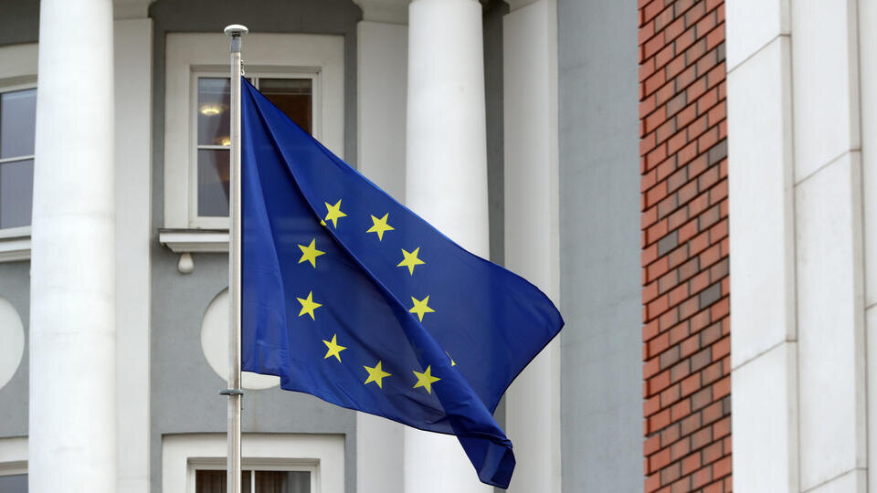     Политик Мема: Россия может потребовать от ЕС компенсацию в 200 млрд евро ИЗВЕСТИЯ/Андрей Эрштрем