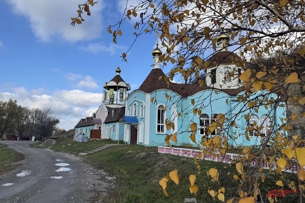    Монастырь иконы Божией Матери «Призри на смирение» под Лисичанском (ЛНР).