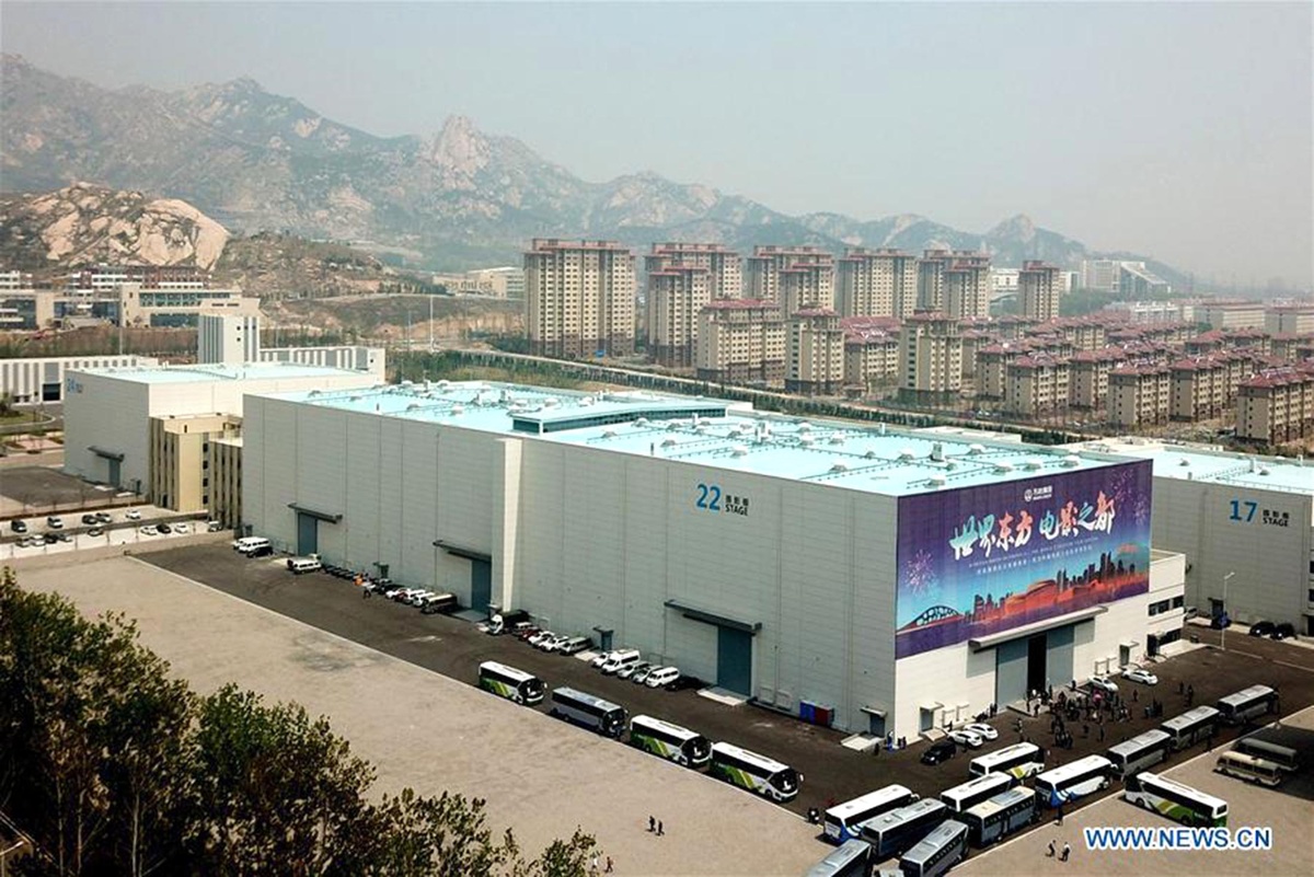 Киностудия в Циндао. Таких павильонов там 30. / Фото: Синьхуа