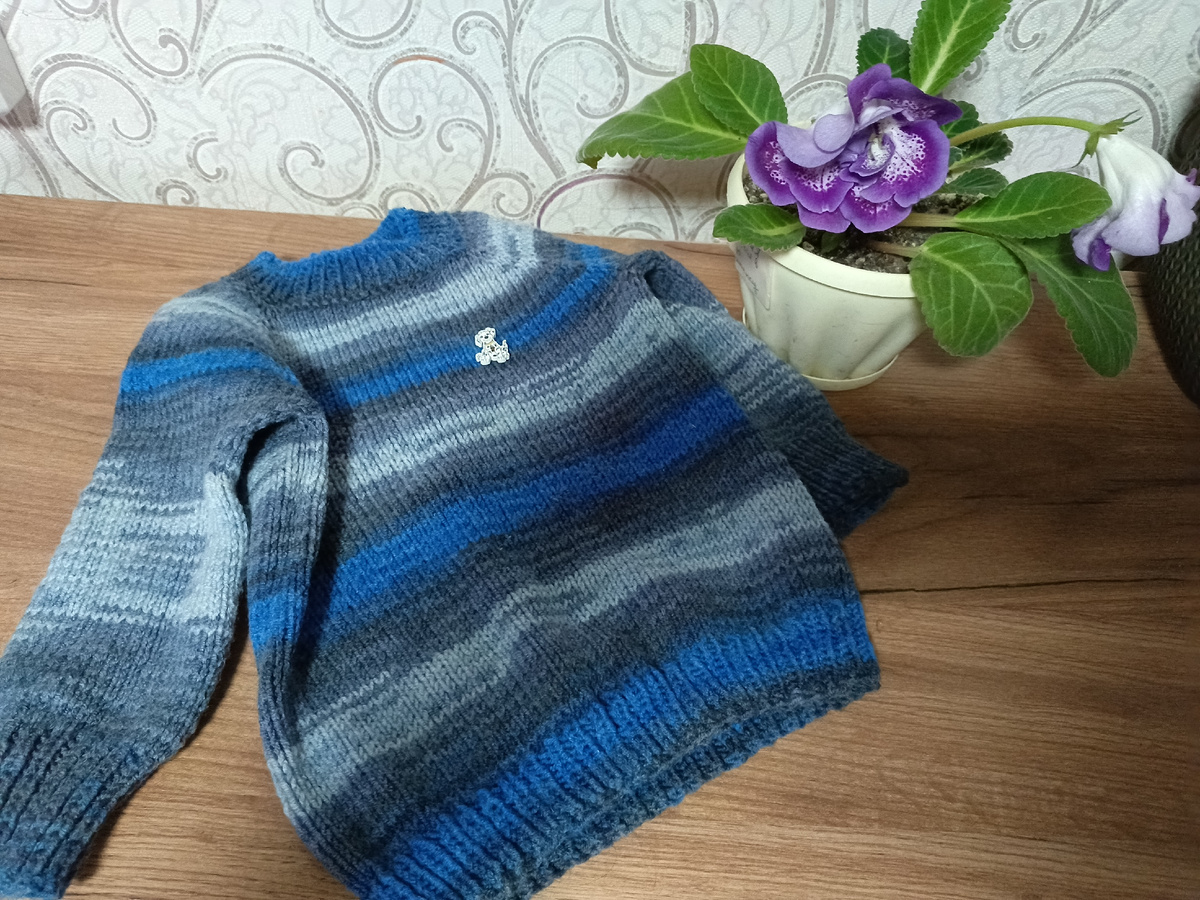 Свитер для сына готов! Работа октября.