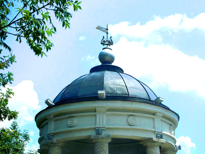 Эолова арфа в Пятигорске.  Фото автора.