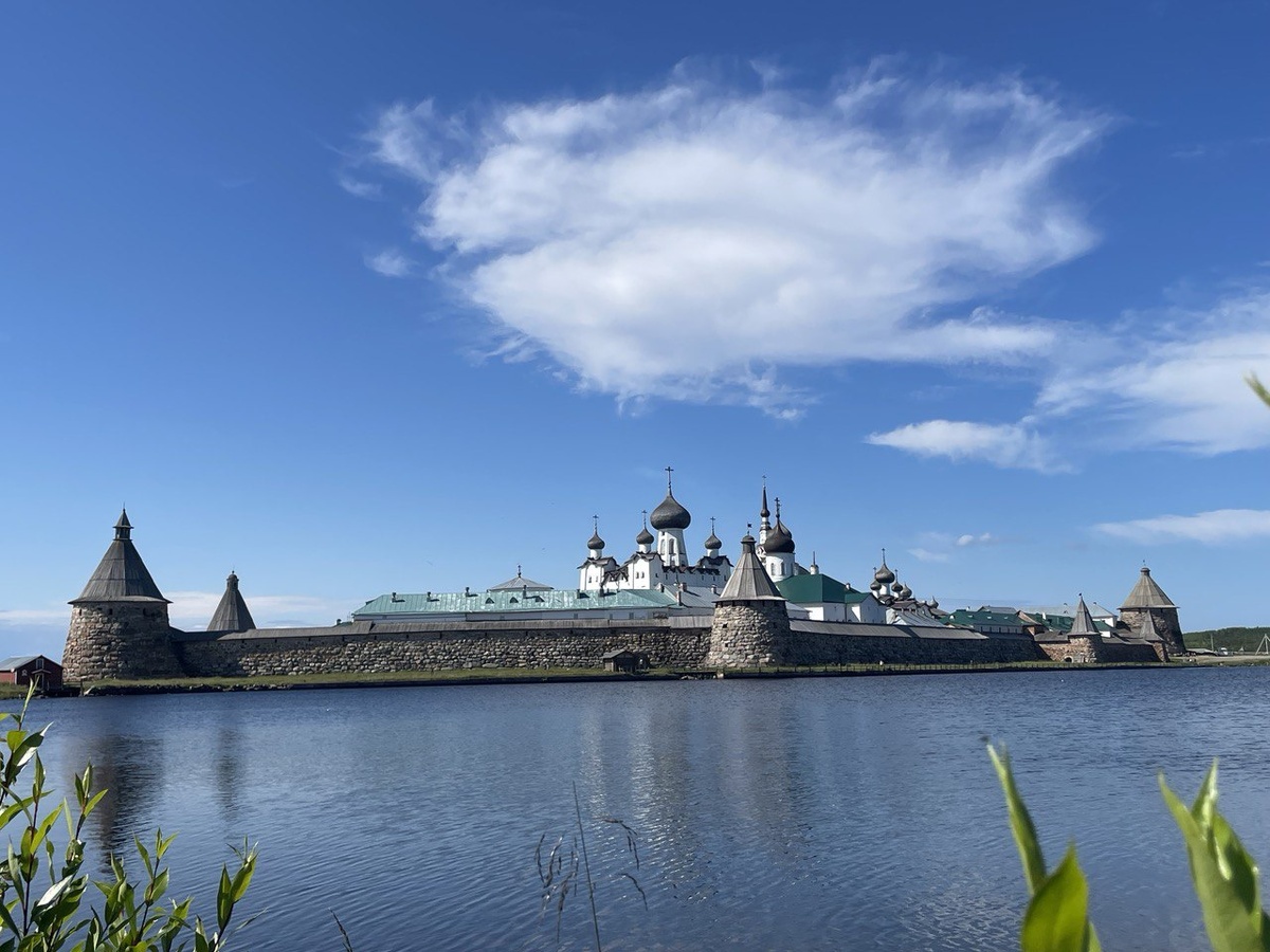 В 2024 году утвержден национальный туристский маршрут «Сокровенный Север: от Архангельска до Соловков», сообщили в правительстве региона.  Фото: Фото: ФедералПресс / Анна Крючкова