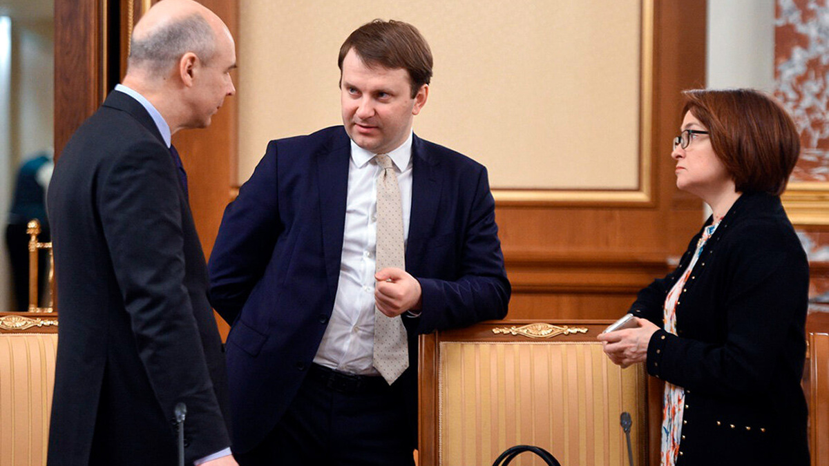 Угроза сбережений? Эксперты предупреждают о риске дефолта и вспоминают уроки 1991 года