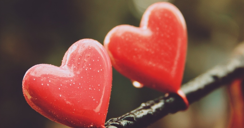 Кого действительно любят, а кого — просто удобно иметь рядом