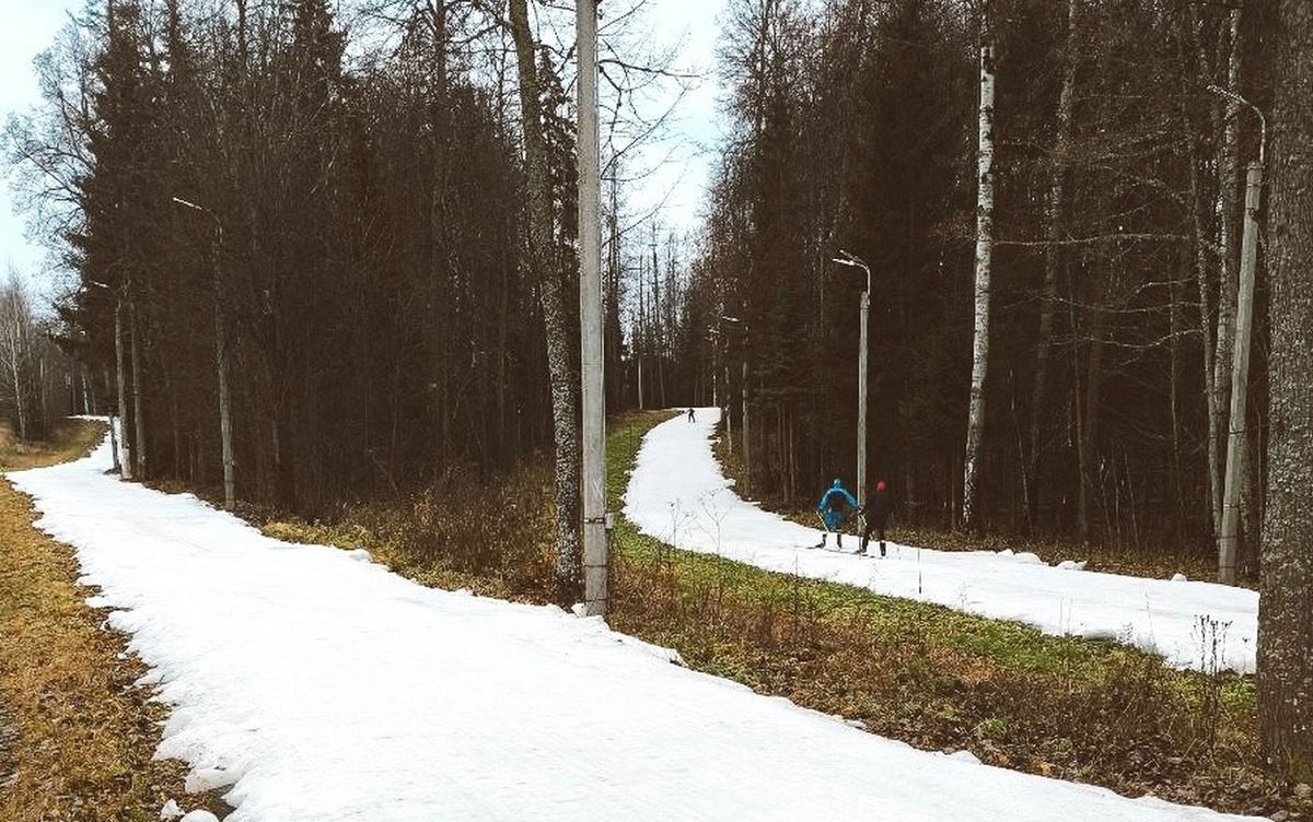    Трассу из натурального снега проложили на спорткомплексе им. Кулаковой в Ижевске
