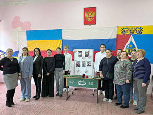 «Парта Героя» в школе станицы Ольгинской. / ФОТО автора Администратор  📷
