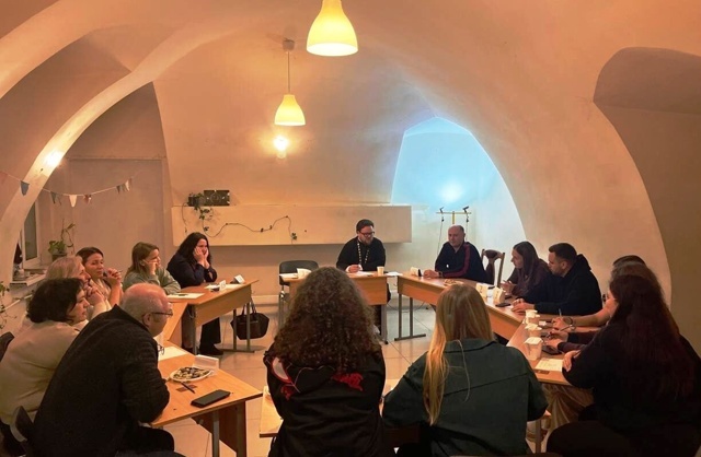 В тверском епархиальном центре священники и миряне играли в «Мафию»