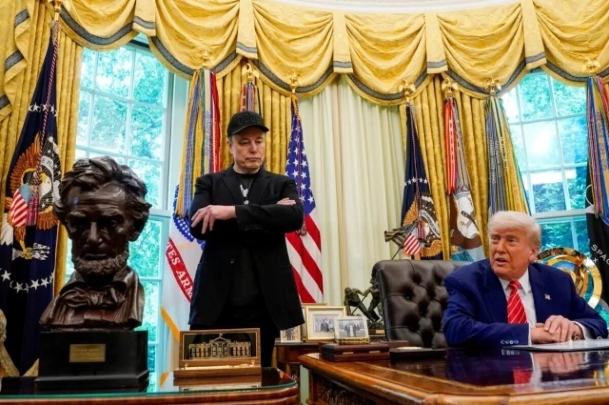    Дотком призвал Трампа помириться с Маском