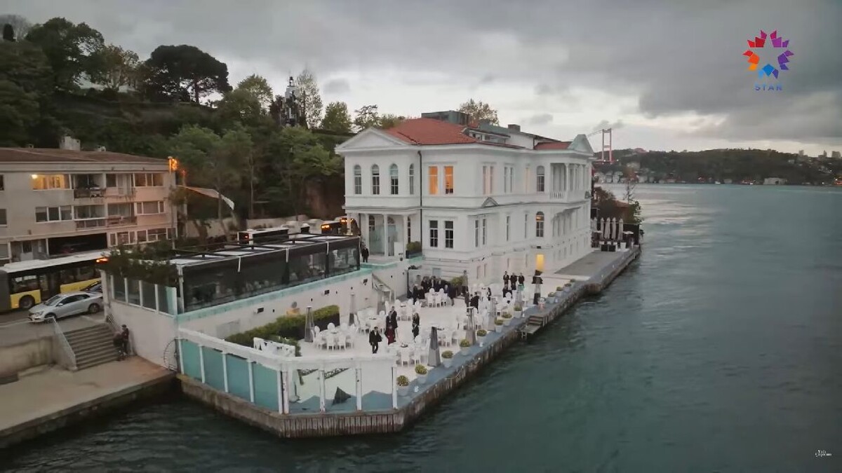 Кадр из сериала «Зимородок», Турция, 2022 год