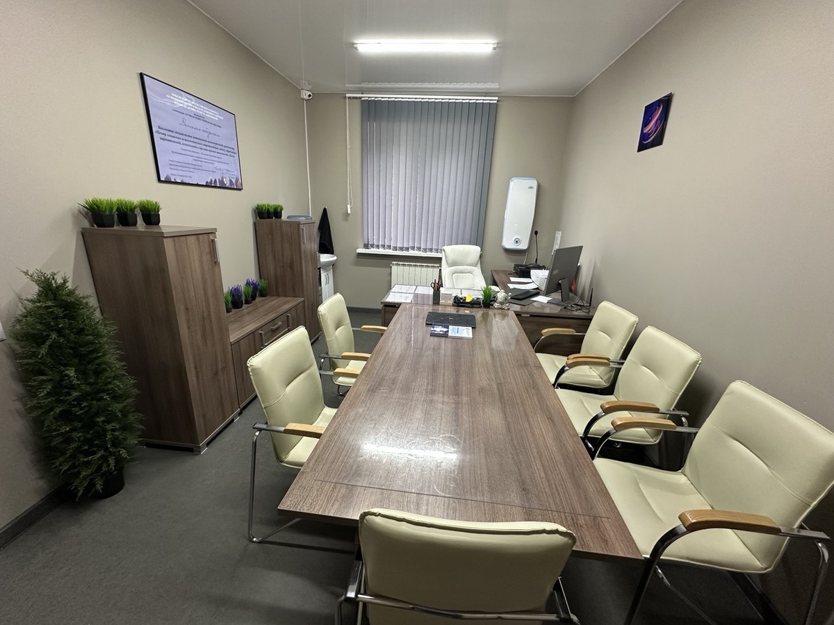 Переговорная комната. Здесь мы проводим семейные сессии.