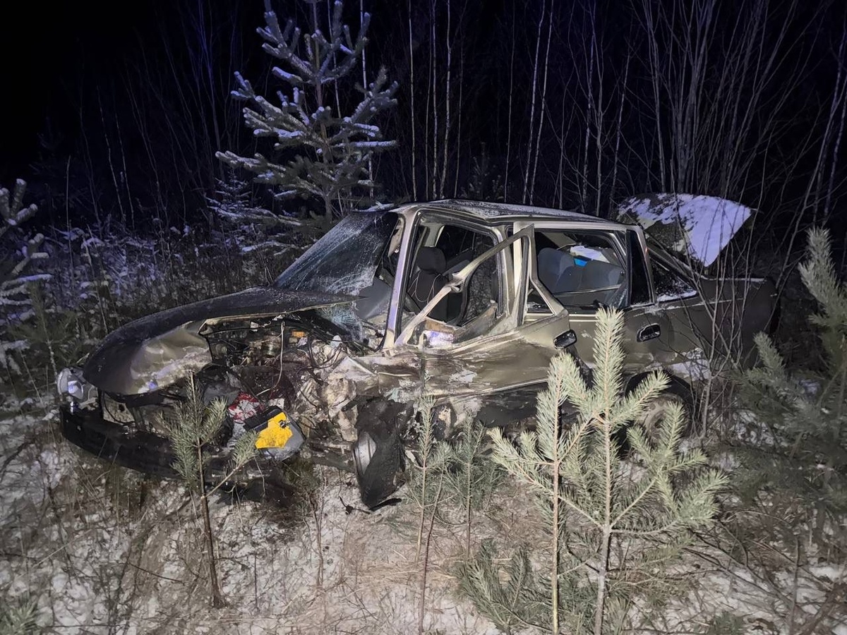    В Югре столкнулись Nexia и раритетный Ford, погиб водитель