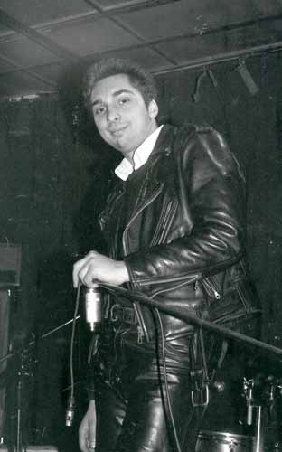 Михаил Горшенев на свадьбе Дани Лапина, 4.11.1994 г.*