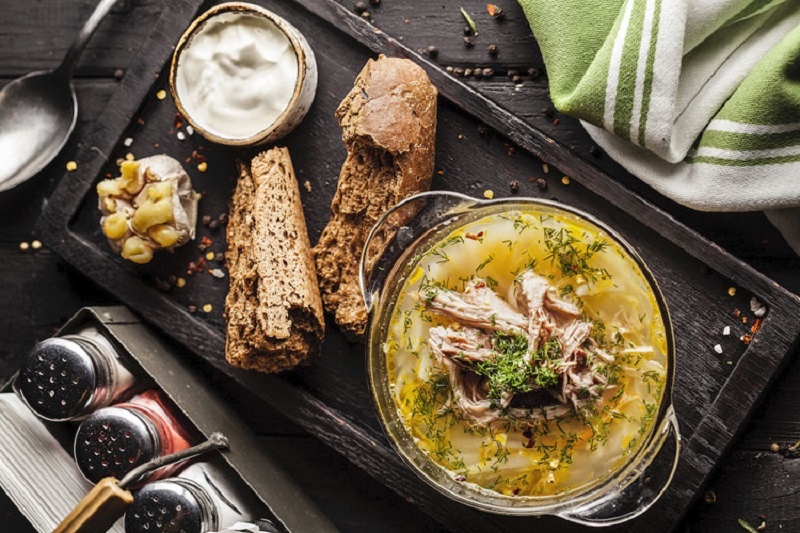 Щи с квашеной капустой и бужениной: насыщенный суп для особого случая