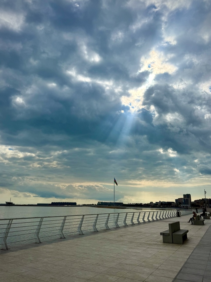 Луч солнца золотого тьмы скрыла пелена...🎶