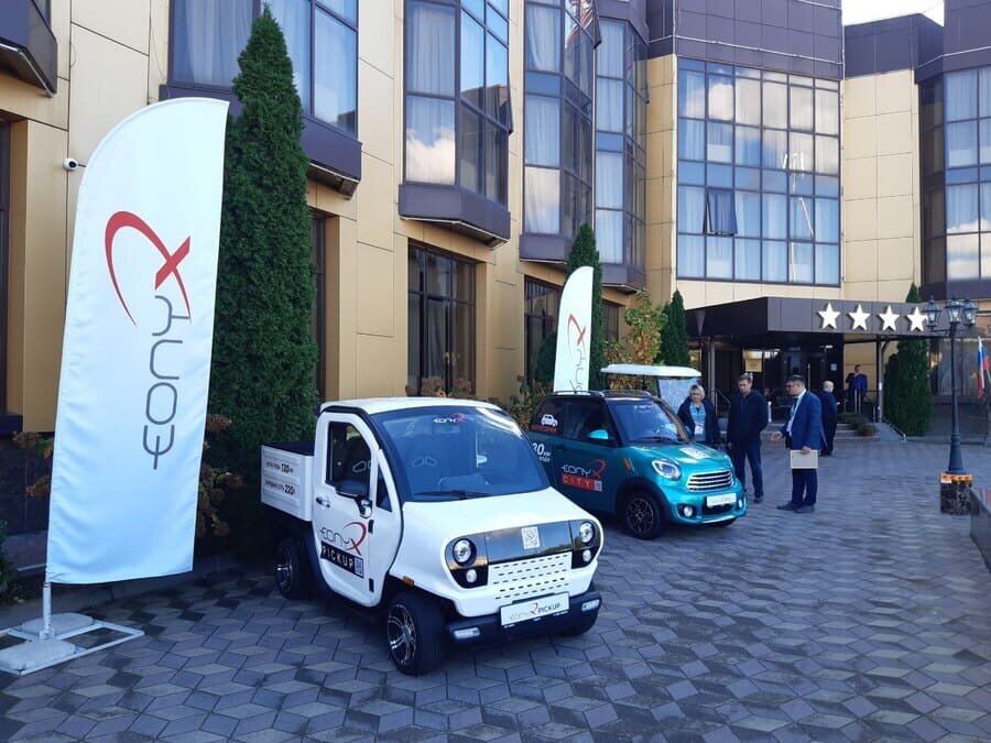     «Автотор» представил линейку городских электромобилей «EONYX»
