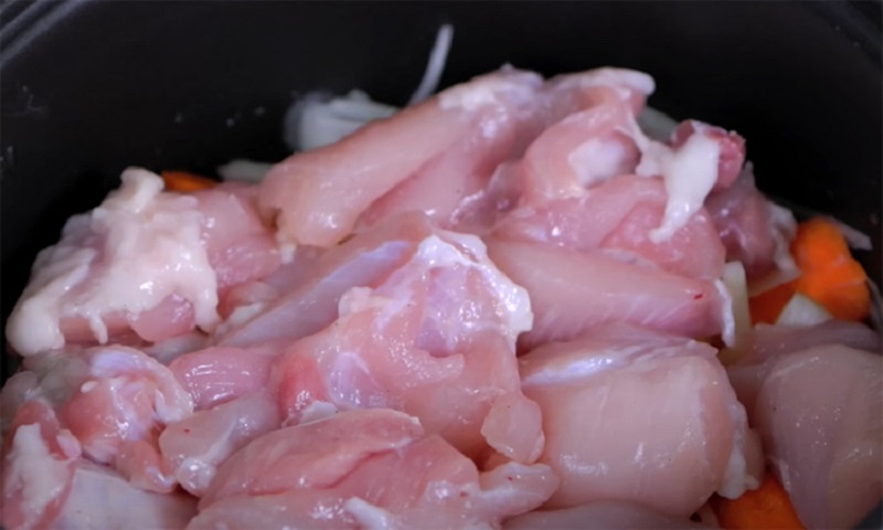 Японское рагу в рисоварке: ароматный ужин за полчаса