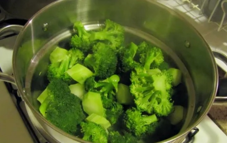 Рецепт приготовления брокколи на пару.