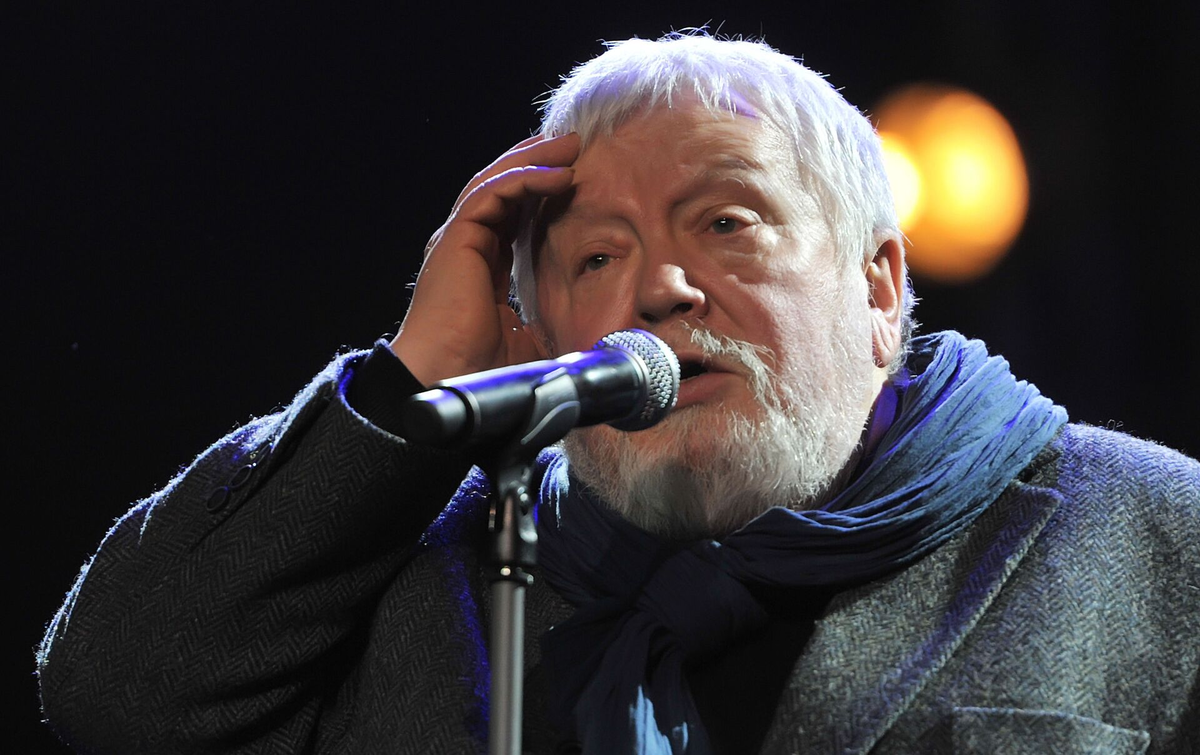 Режиссер С.Соловьев