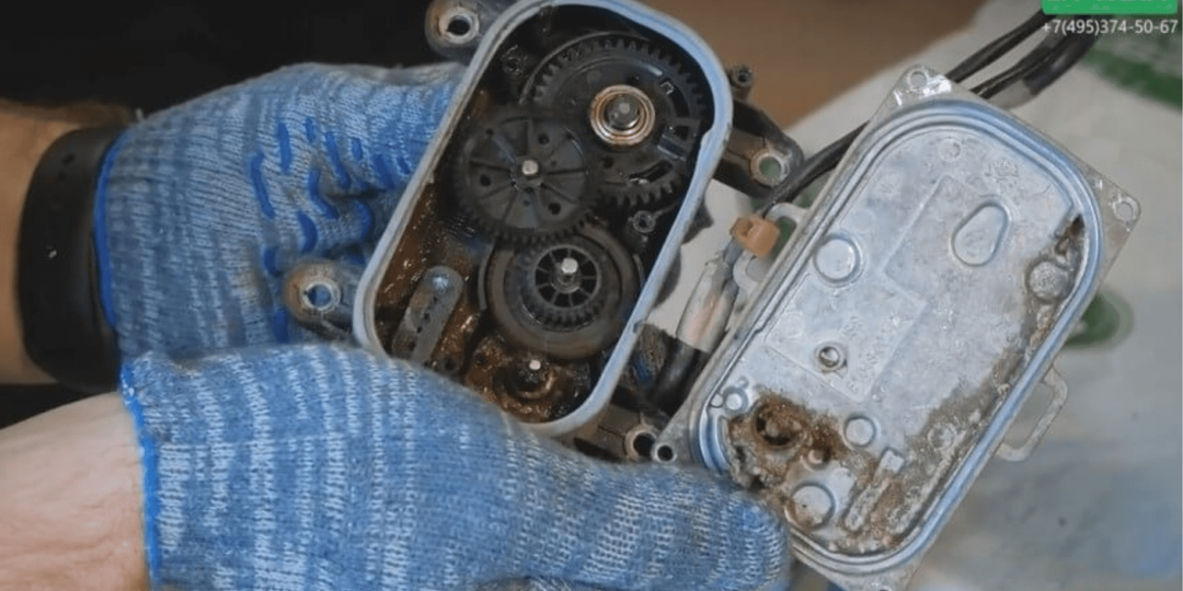 Прорыв выхлопных газов на Дискавери 5. Заклинила заслонка выхлопной системы.