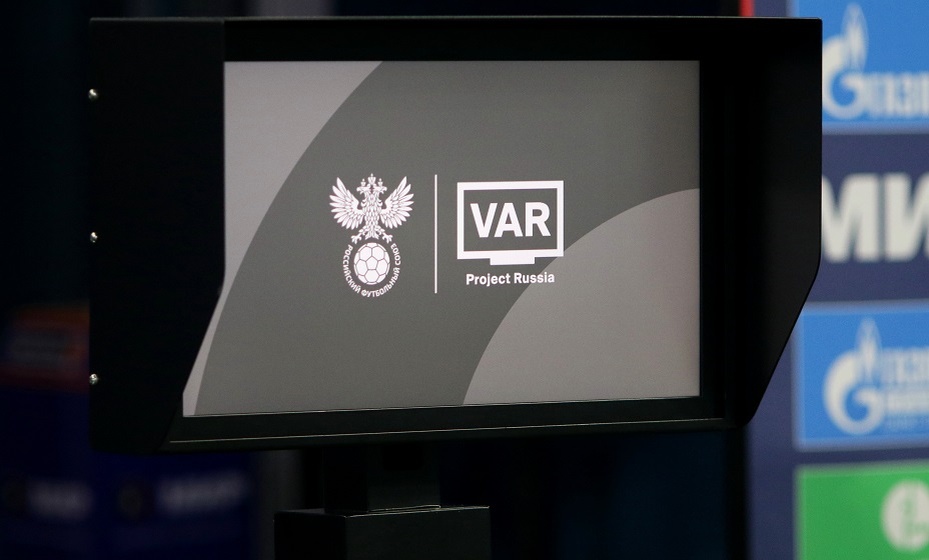    Судьи РПЛ и Кубка России будут объявлять свои решения после вмешательства ВАР. Фото: Global Look Press