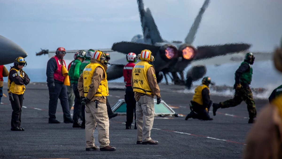 Нефть в обмен на мир: что стоит за угрозами Трампа в адрес Нигерии. Фото: navy.mil