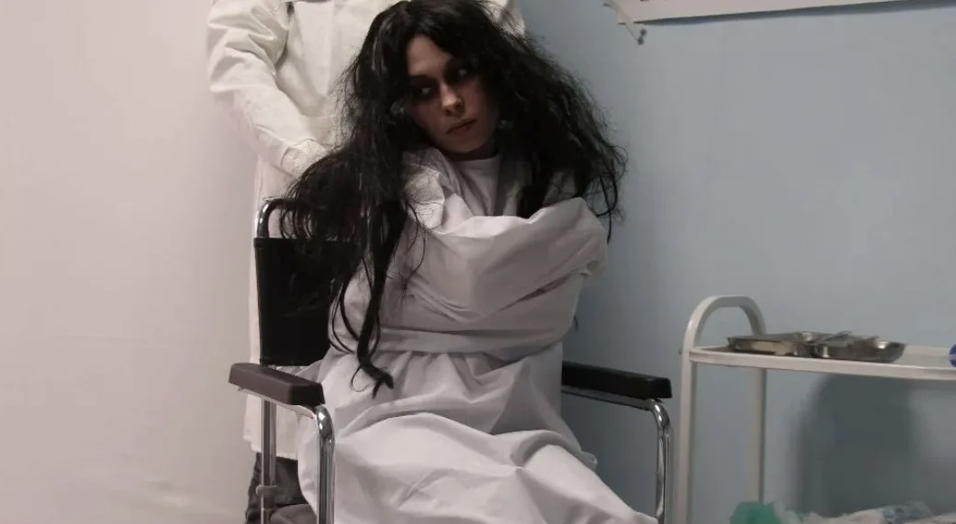 Девушка в психбольнице